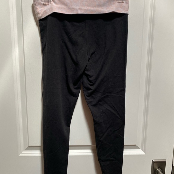 Yoga pants - Picture 2 of 3